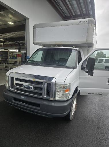 Used 2010 14 ' Box Truck for sale