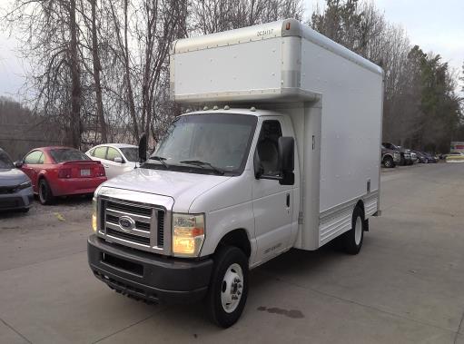Used 2008 14 ' Box Truck for sale