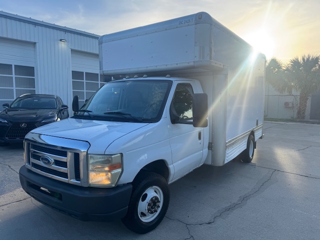 Used 2008 14 ' Box Truck for sale