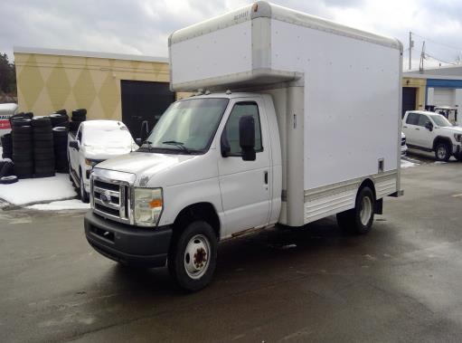 Used 2008 14 ' Box Truck for sale