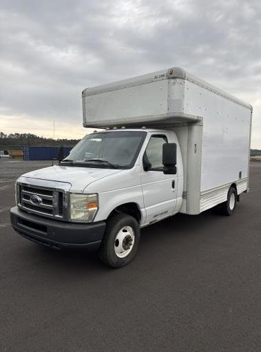 Used 2008 14 ' Box Truck for sale