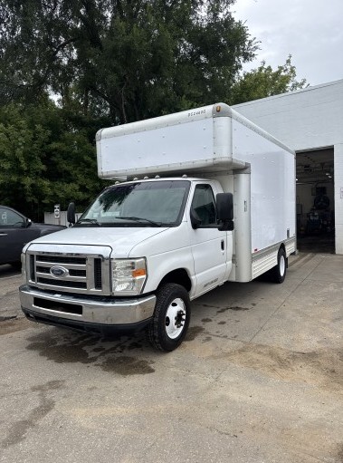 Used 2012 14 ' Box Truck for sale