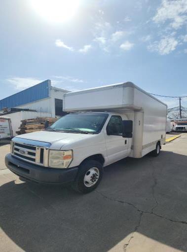 Used 2008 14 ' Box Truck for sale