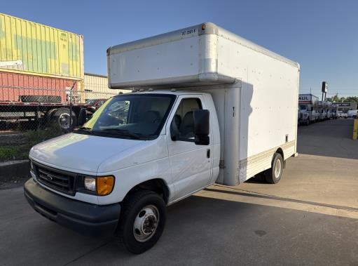 Used 2007 14 ' Box Truck for sale