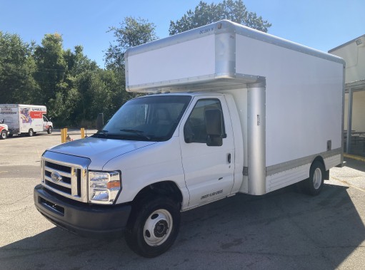 Camión con caja de 201014 ft usado a la venta