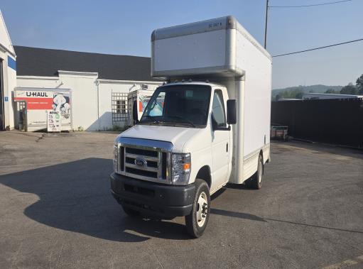 Used 2010 14 ' Box Truck for sale