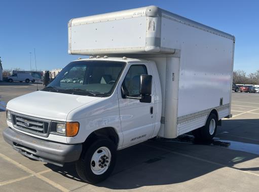 Used 2007 14 ' Box Truck for sale