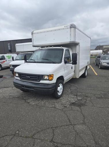 Used 2007 14 ' Box Truck for sale