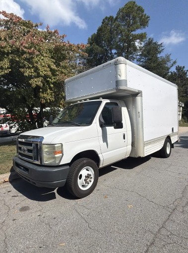 Used 2010 14 ' Box Truck for sale