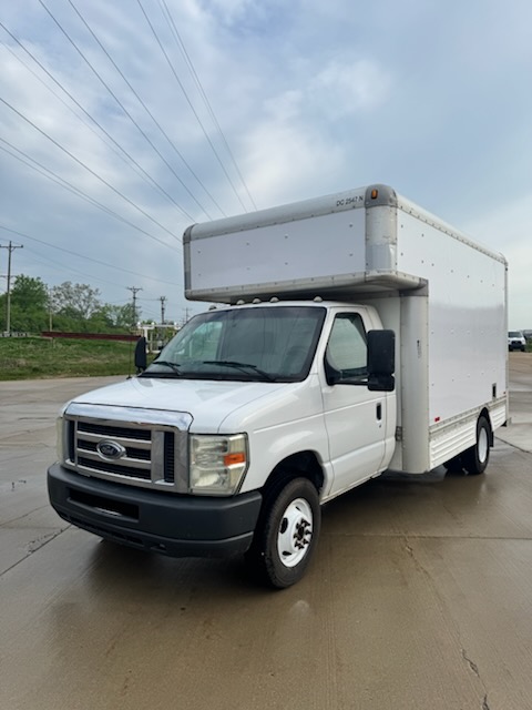Used 2010 14 ' Box Truck for sale