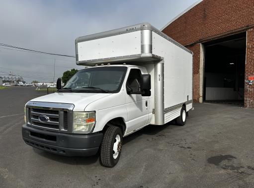 Used 2008 14 ' Box Truck for sale