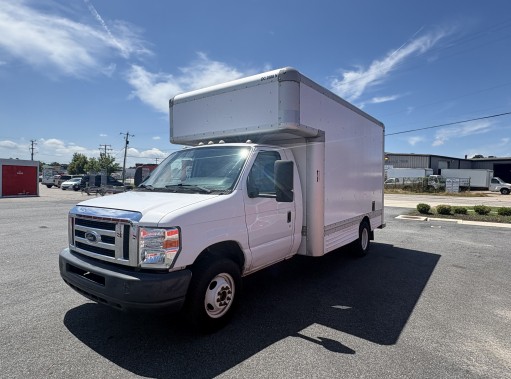 Used 2010 14 ' Box Truck for sale