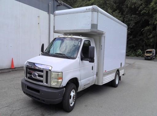 Used 2008 14 ' Box Truck for sale