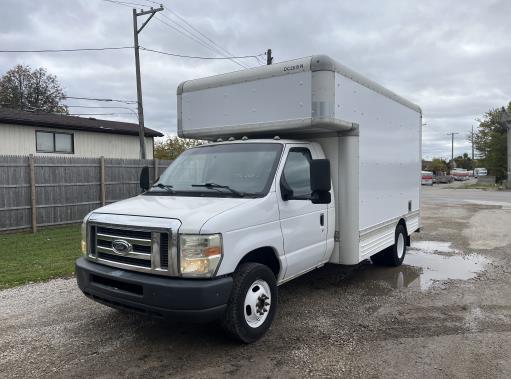 Used 2010 14 ' Box Truck for sale