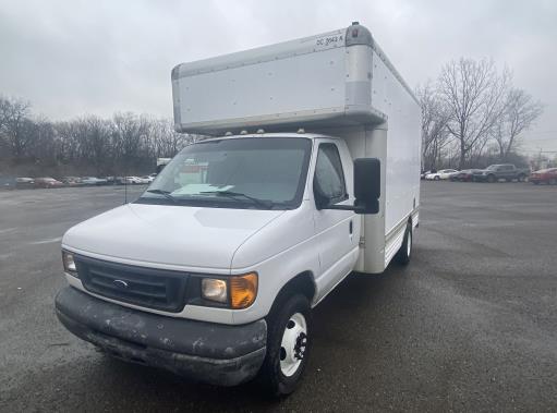 Used 2007 14 ' Box Truck for sale