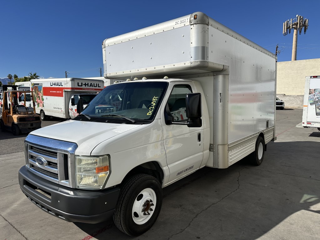 Used 2008 14 ' Box Truck for sale