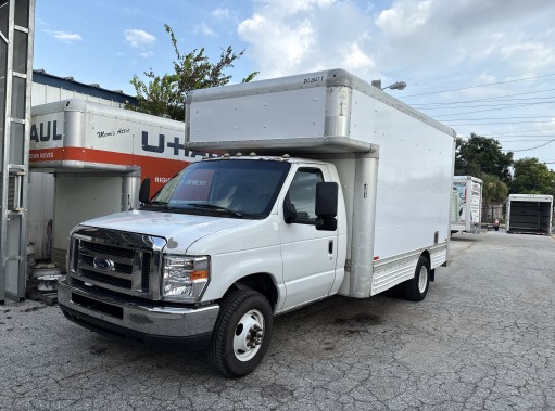 Used 2008 14 ' Box Truck for sale
