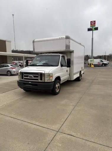 Used 2010 14 ' Box Truck for sale