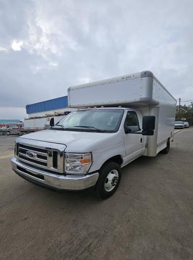 Used 2008 14 ' Box Truck for sale