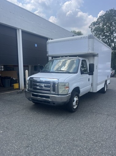 Used 2010 14 ' Box Truck for sale