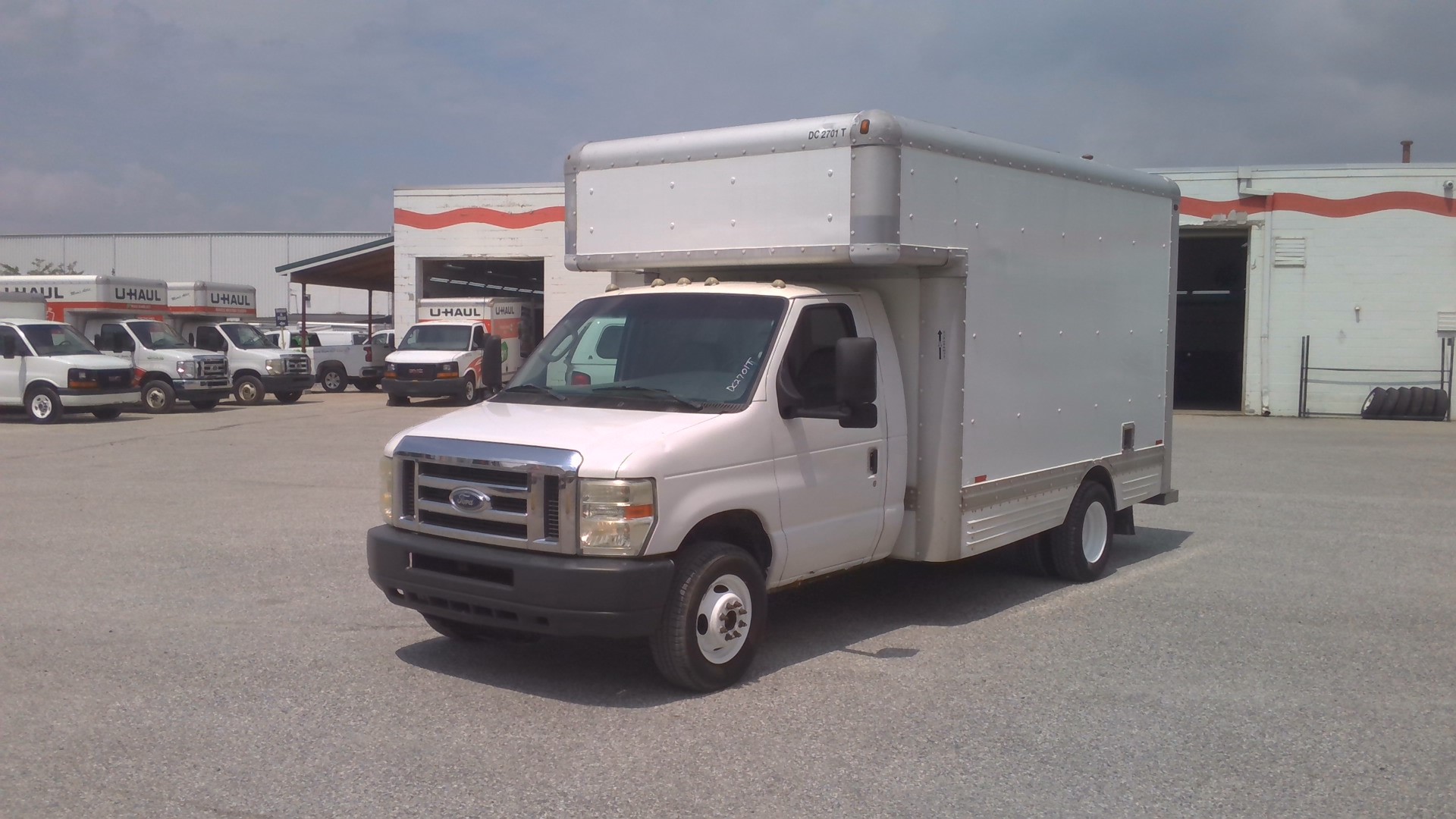 Used 2008 14 ' Box Truck for sale