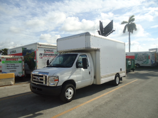 Used 2010 14 ' Box Truck for sale