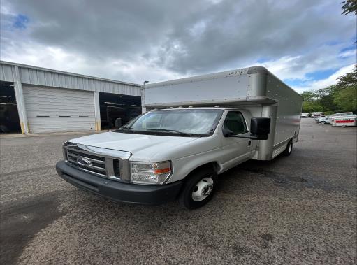 Used 2008 14 ' Box Truck for sale