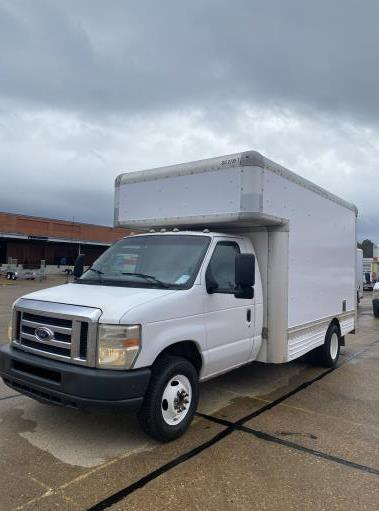 Used 2008 14 ' Box Truck for sale