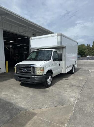 Used 2010 14 ' Box Truck for sale