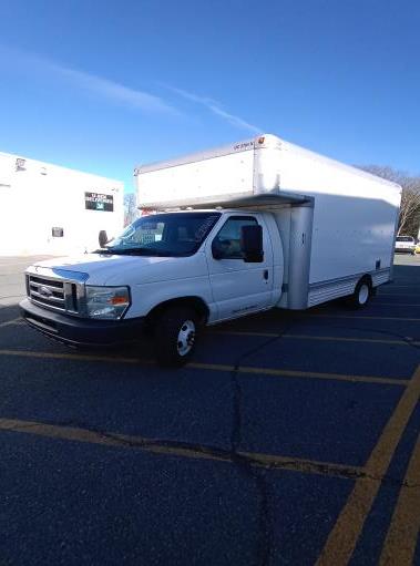 Used 2010 14 ' Box Truck for sale