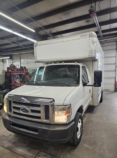 Used 2008 14 ' Box Truck for sale
