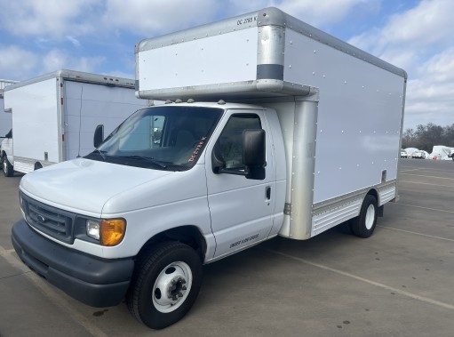 Used 2007 14 ' Box Truck for sale