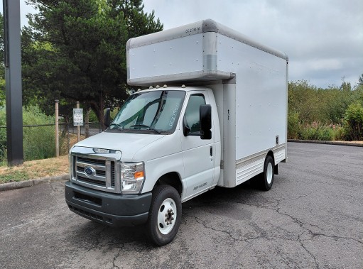 Used 2010 14 ' Box Truck for sale