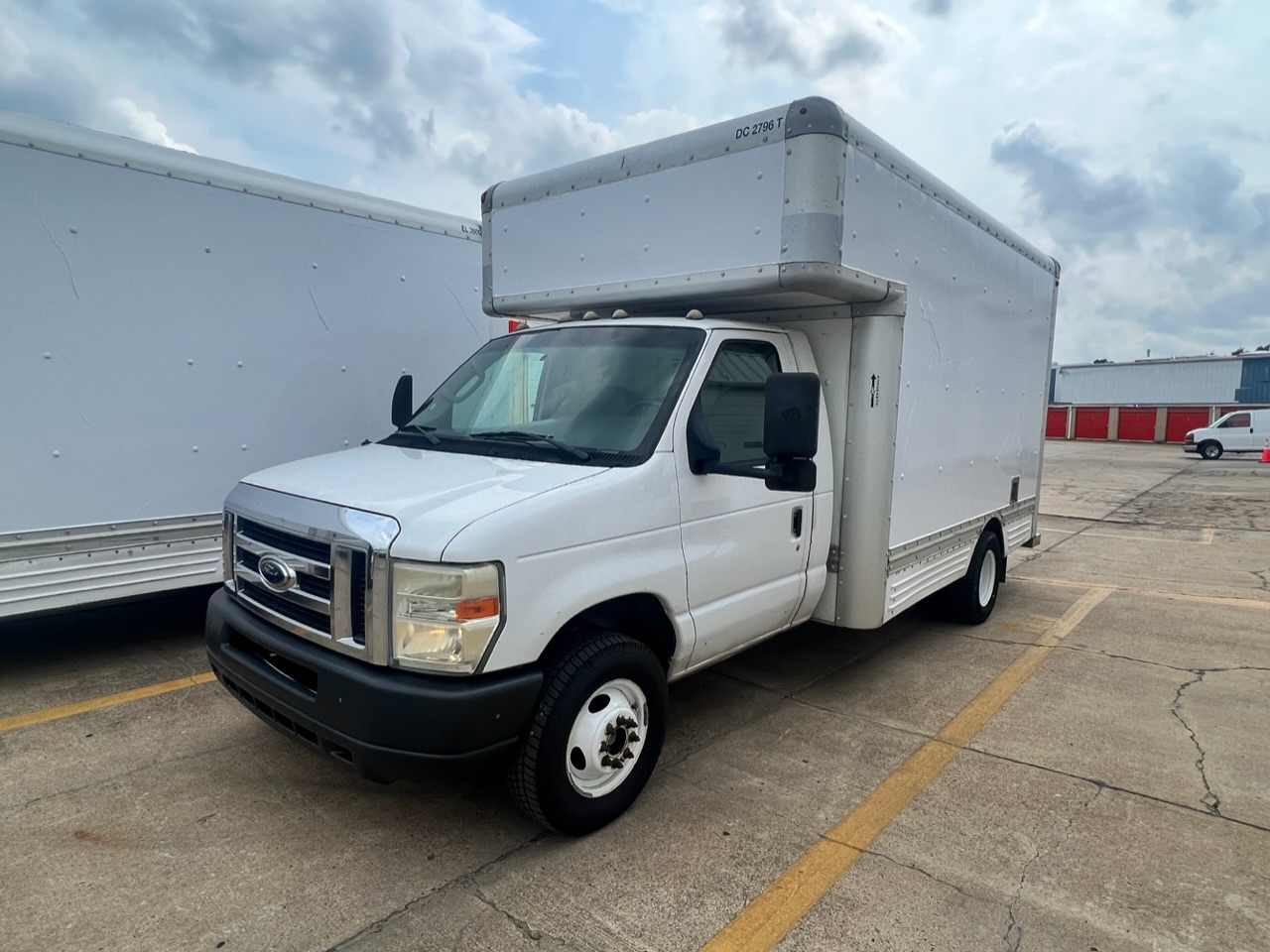 Used 2008 14 ' Box Truck for sale