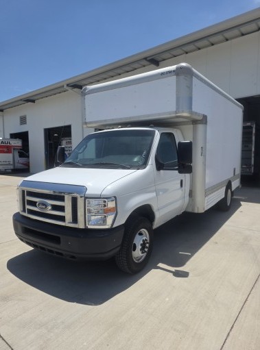 Used 2010 14 ' Box Truck for sale