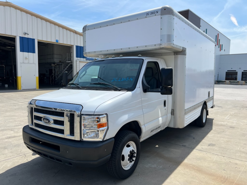 Used 2010 14 ' Box Truck for sale
