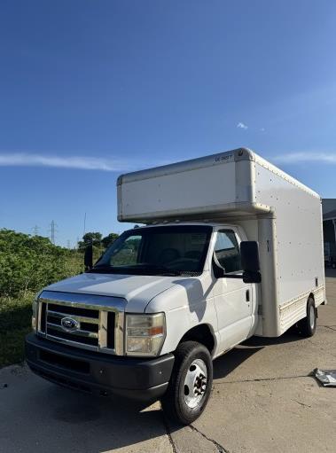 Used 2008 14 ' Box Truck for sale