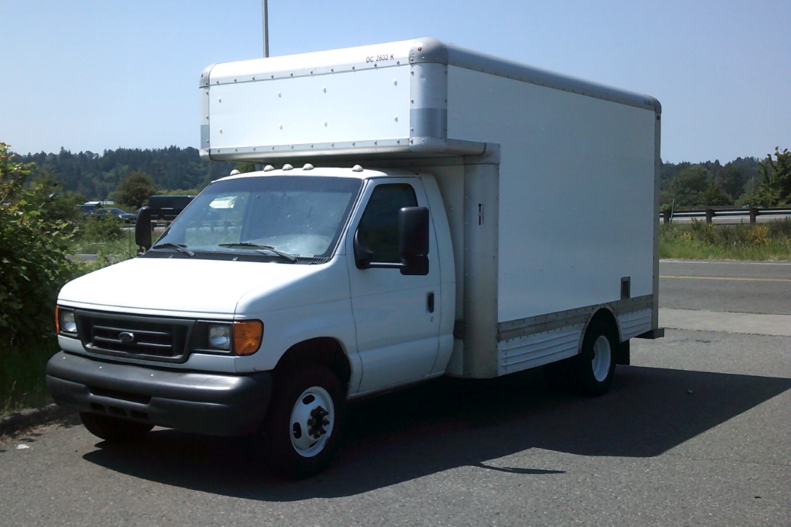 Used 2007 14 ' Box Truck for sale