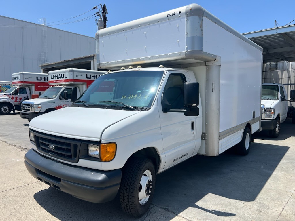 Used 2007 14 ' Box Truck for sale