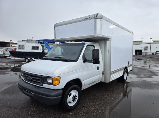 Used 2006 14 ' Box Truck for sale