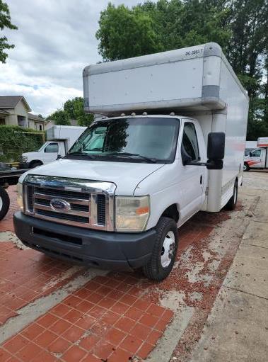 Used 2008 14 ' Box Truck for sale
