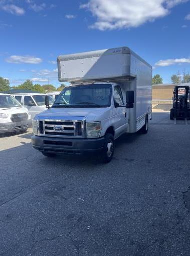 Used 2008 14 ' Box Truck for sale
