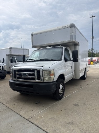 Used 2010 14 ' Box Truck for sale