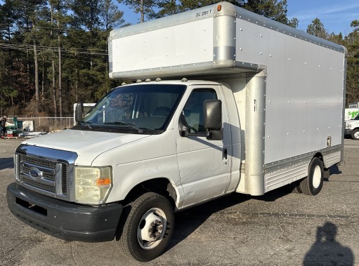 Used 2008 14 ' Box Truck for sale