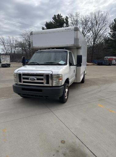 Used 2010 14 ' Box Truck for sale