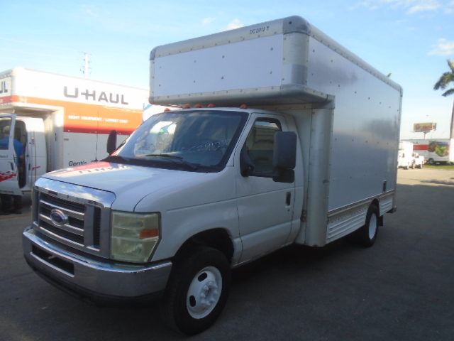 Used 2008 14 ' Box Truck for sale