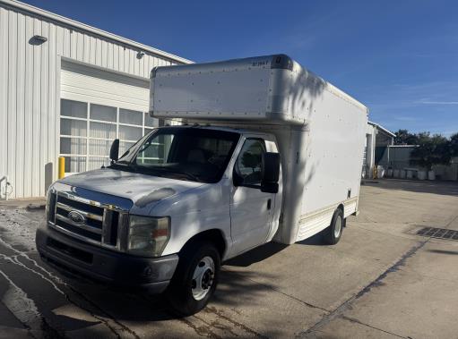 Used 2008 14 ' Box Truck for sale