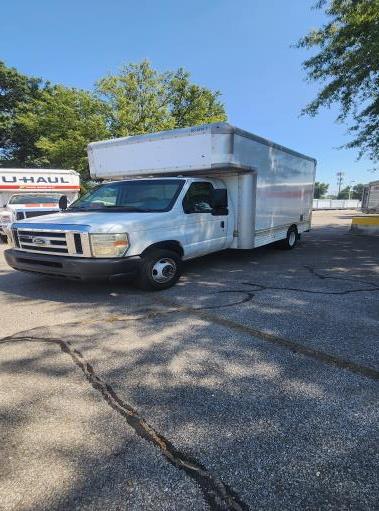 Used 2008 14 ' Box Truck for sale