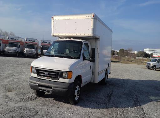 Used 2007 14 ' Box Truck for sale