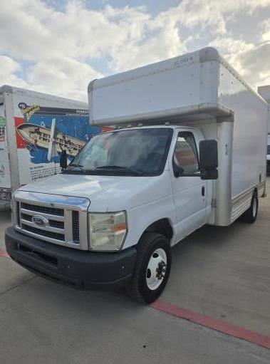 Used 2010 14 ' Box Truck for sale